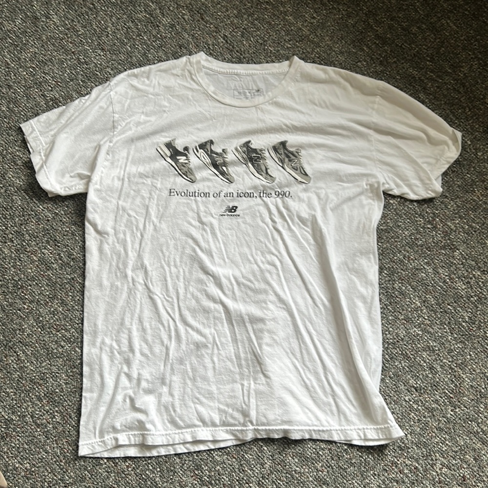 New Balance 990 Evolution Graphic Tee